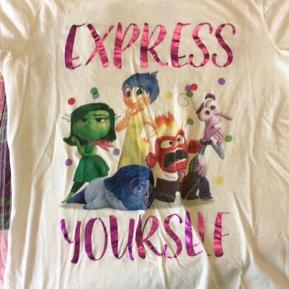 ”Inside Out” T-Shirt✌🏼 - Picture 2 of 3